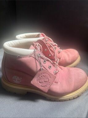 Timberland Pink Leather Lace-Up Boots with Cream Collar